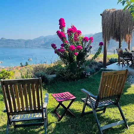 Harmanyeri Tatilevi B&B *